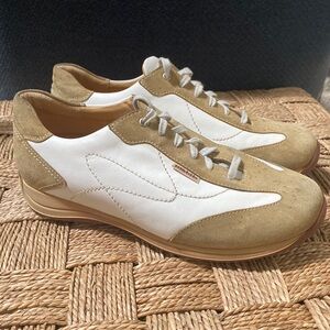 Mephisto air relax Mobils leather tan white walking fashion shoes sneakers 8.5
